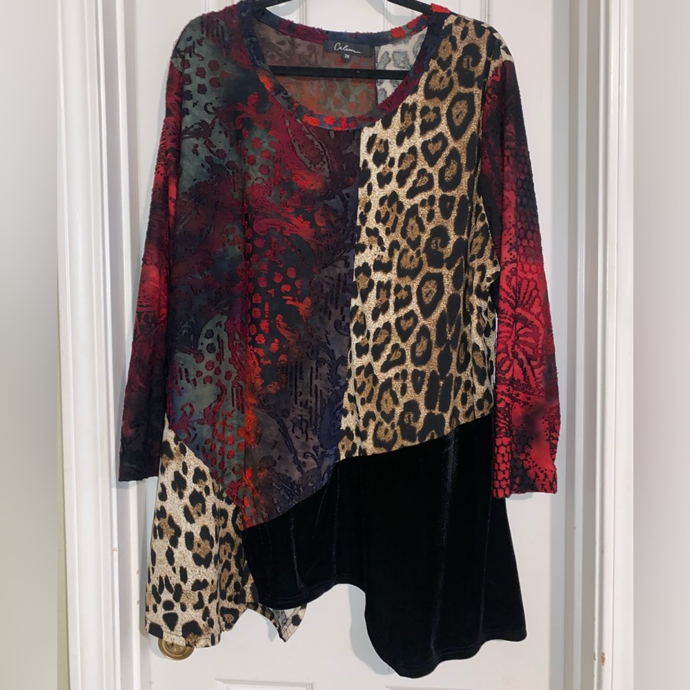 Calessa Women's Red and Black Leopard Print‎ Tunic